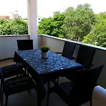 Spacious With Garage And Private Yard, Drage