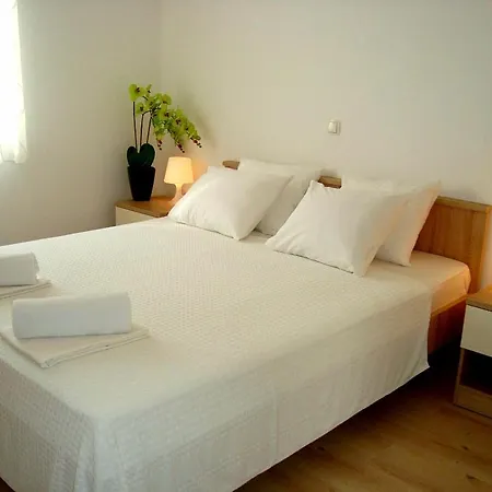 Apartament Lancana - Porat&beach Oaza Mira *