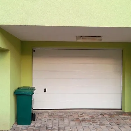 Appartement Spacious With Garage And Private Yard, *