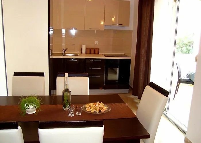 Spacious With Garage And Private Yard, *