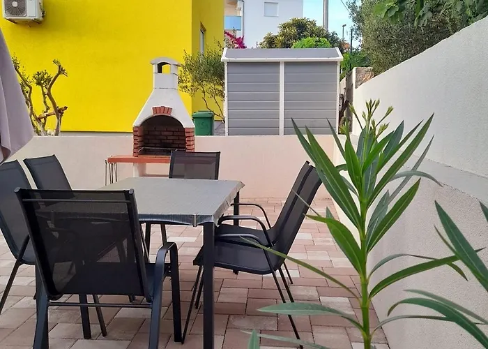 Spacious With Garage And Private Yard, *